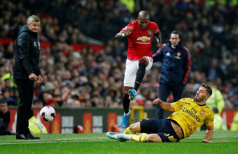 Chung cuộc trận đấu kết thúc với tỷ số hòa 1-1, Mu đã bị Arsenal cầm chân ngay tại Old Trafford