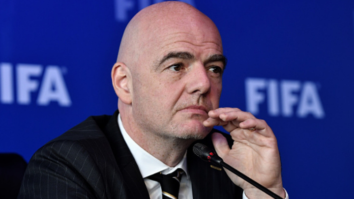 FIFA ra luật chống nạn phân biệt chủng tộc lên các trận đấu tại Italia